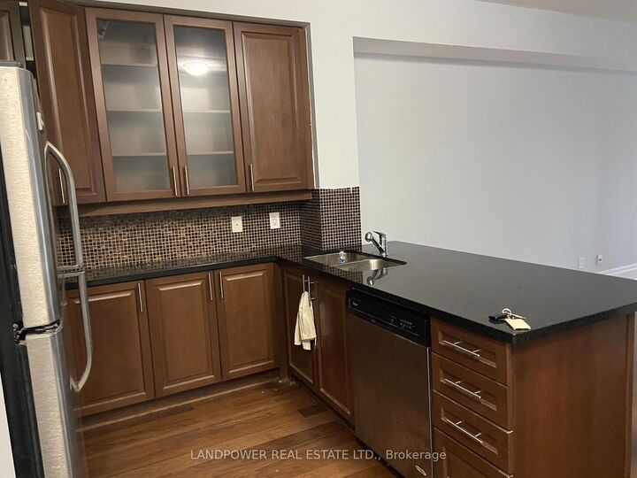 Property Photo: 151 Upper Duke Crescent 801 ON L6G 0E1