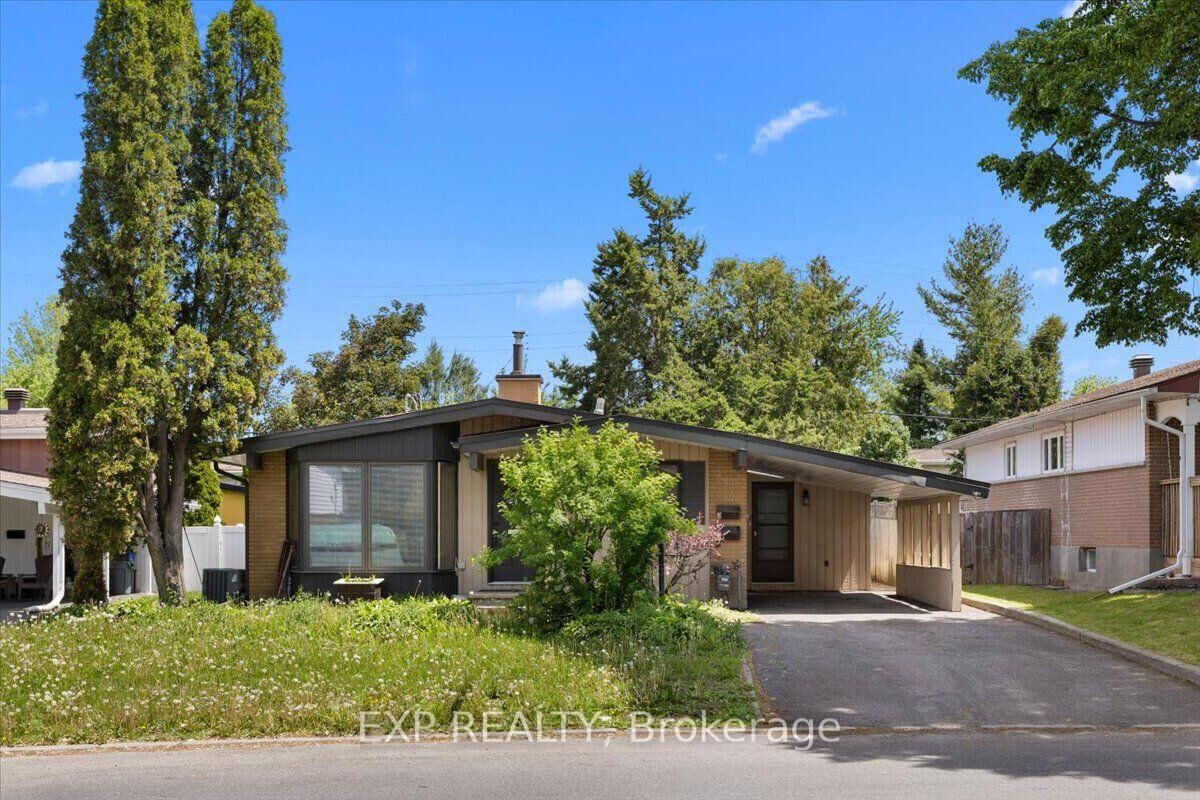 Property Photo:  2335 Harding Road  ON K1G 3B7 