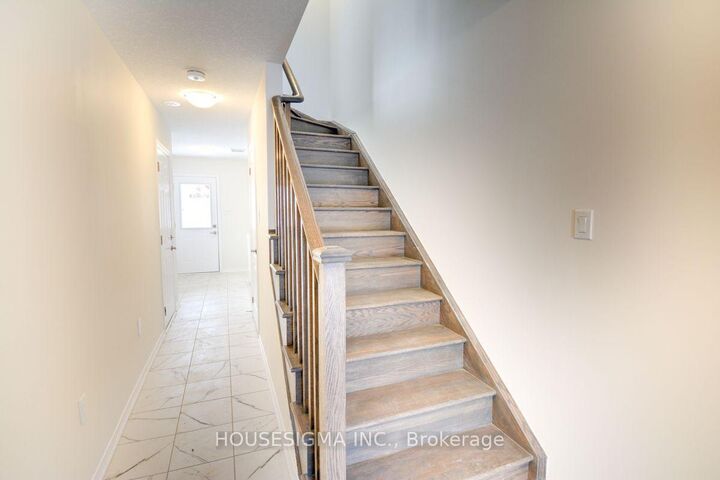 Property Photo:  65 Holder Drive  ON N3T 0W8 