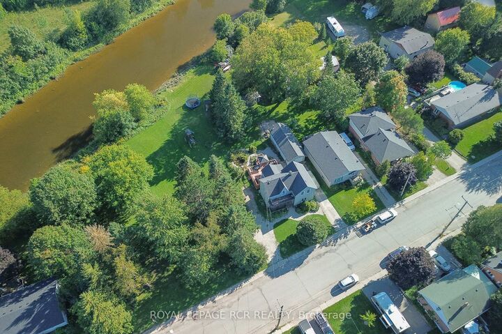 Property Photo:  103 Amaranth St E N/A  ON L9W 5L4 