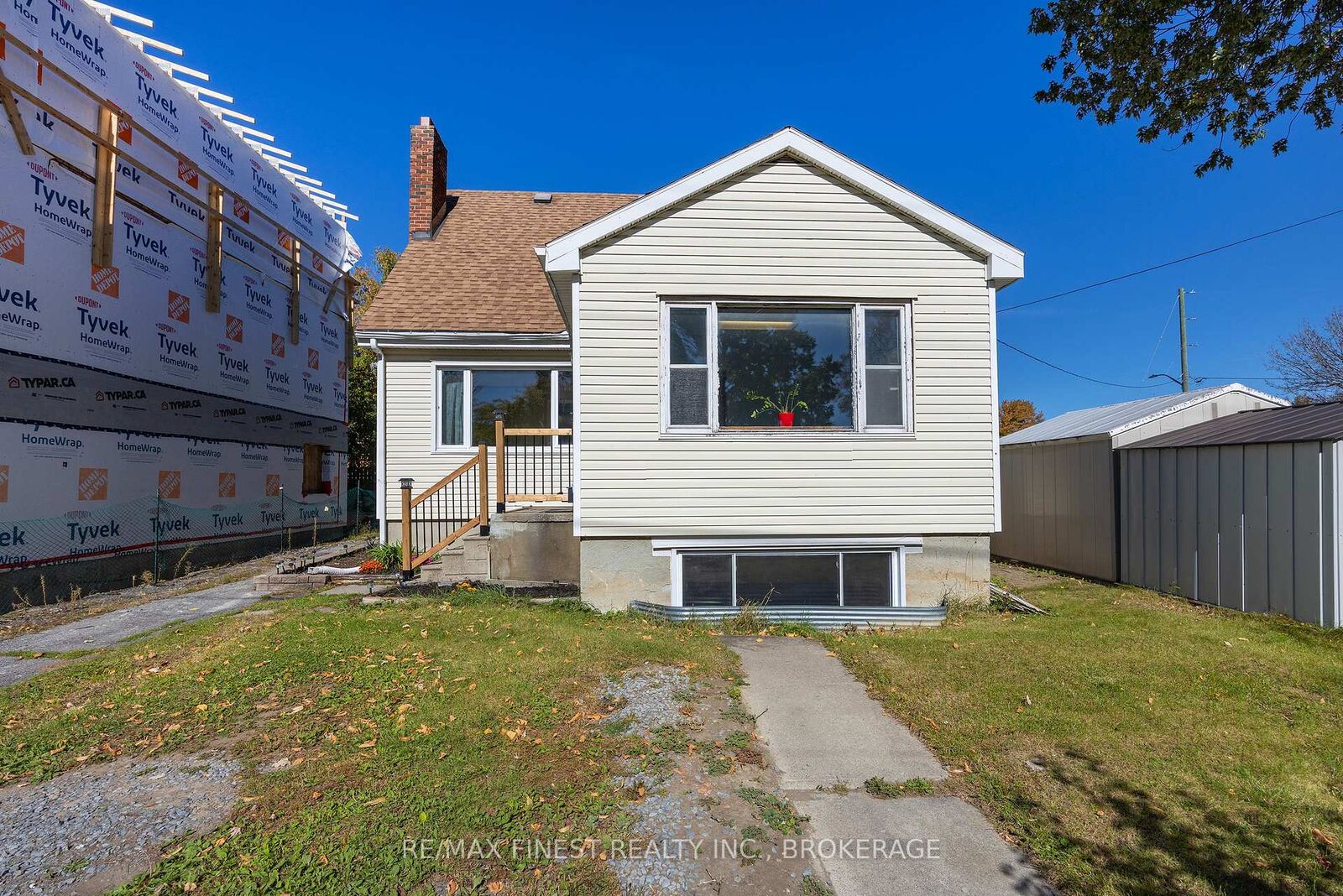 Property Photo:  3 John Street  ON K7K 1S7 
