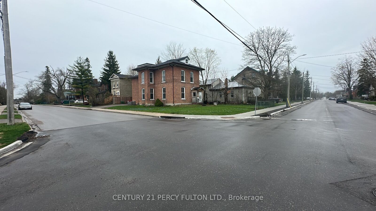 Property Photo:  23 Glenelg Street W  ON K9V 2T9 
