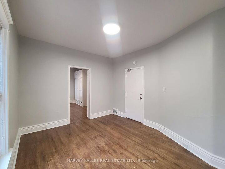 Property Photo:  1450 Dundas Street E Main  ON M4M 1S8 
