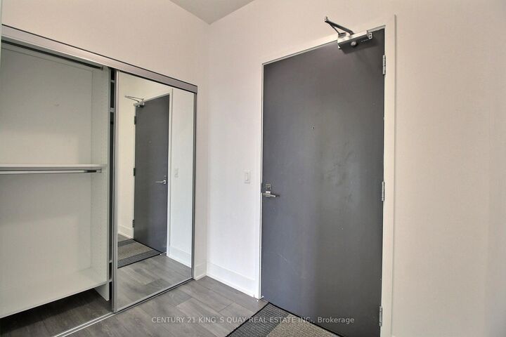 Property Photo:  2916 Highway 7 N/A 2502  ON L4K 0K6 