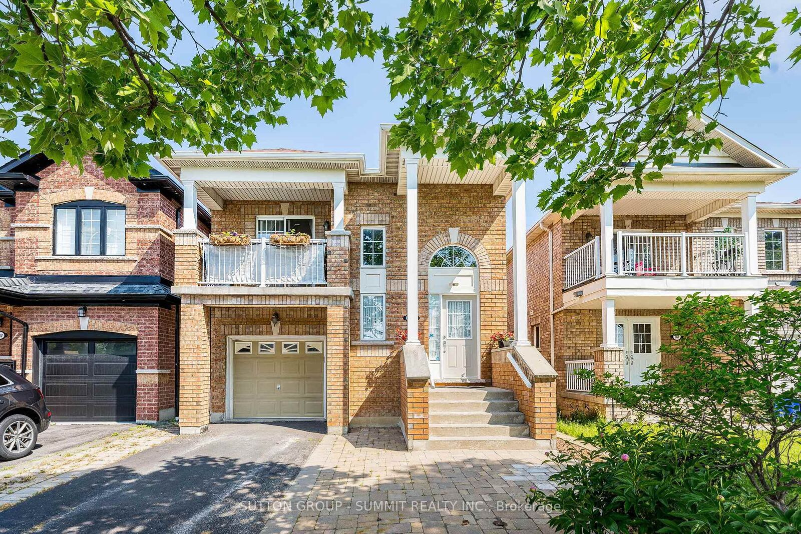 Property Photo:  139 Oceanpearl Crescent  ON L1N 0C7 