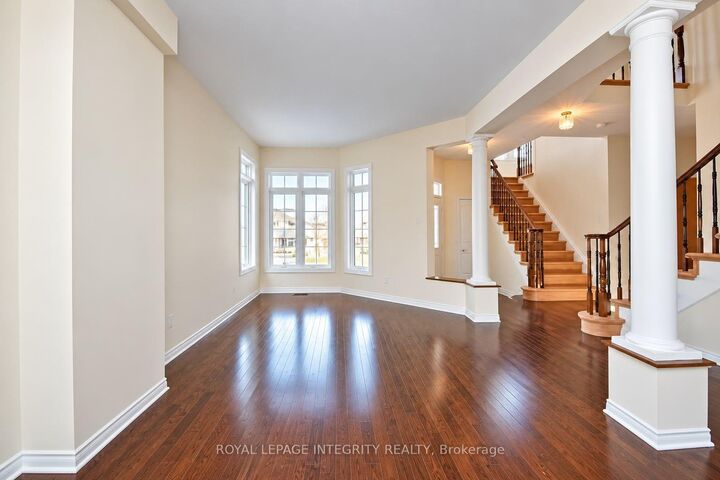 Property Photo:  104 Whitestone Drive  ON K2C 4C5 
