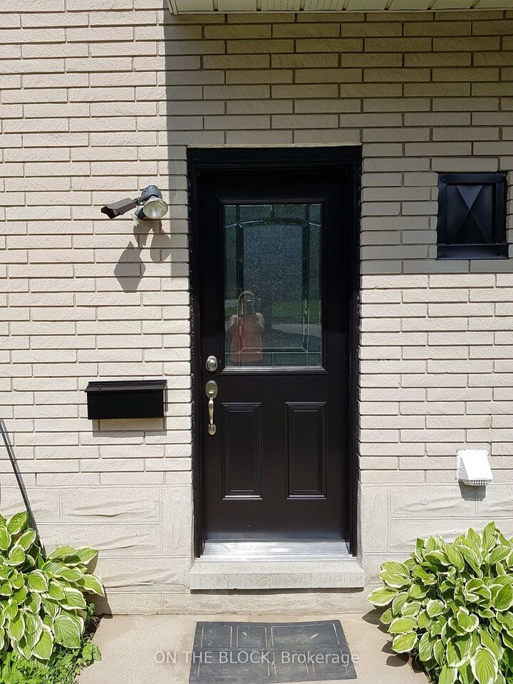 Property Photo:  155 Ruskview Road  ON N2M 4S1 