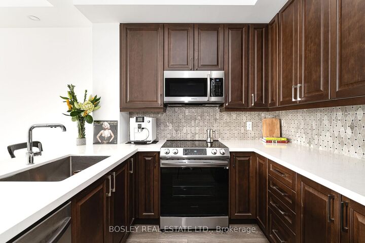 Property Photo:  1 Hume Street S 310  ON L9Y 0X3 