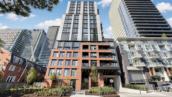Property Photo:  109 Erskine Avenue 1801  ON M4P 0G6 