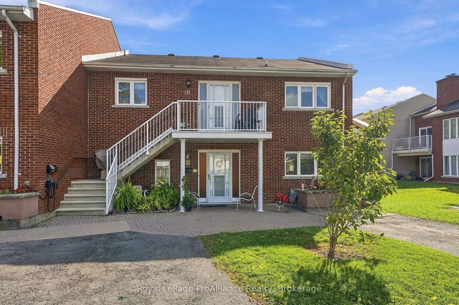Property Photo:  179 Herchimer Avenue 10  ON K8N 4G7 
