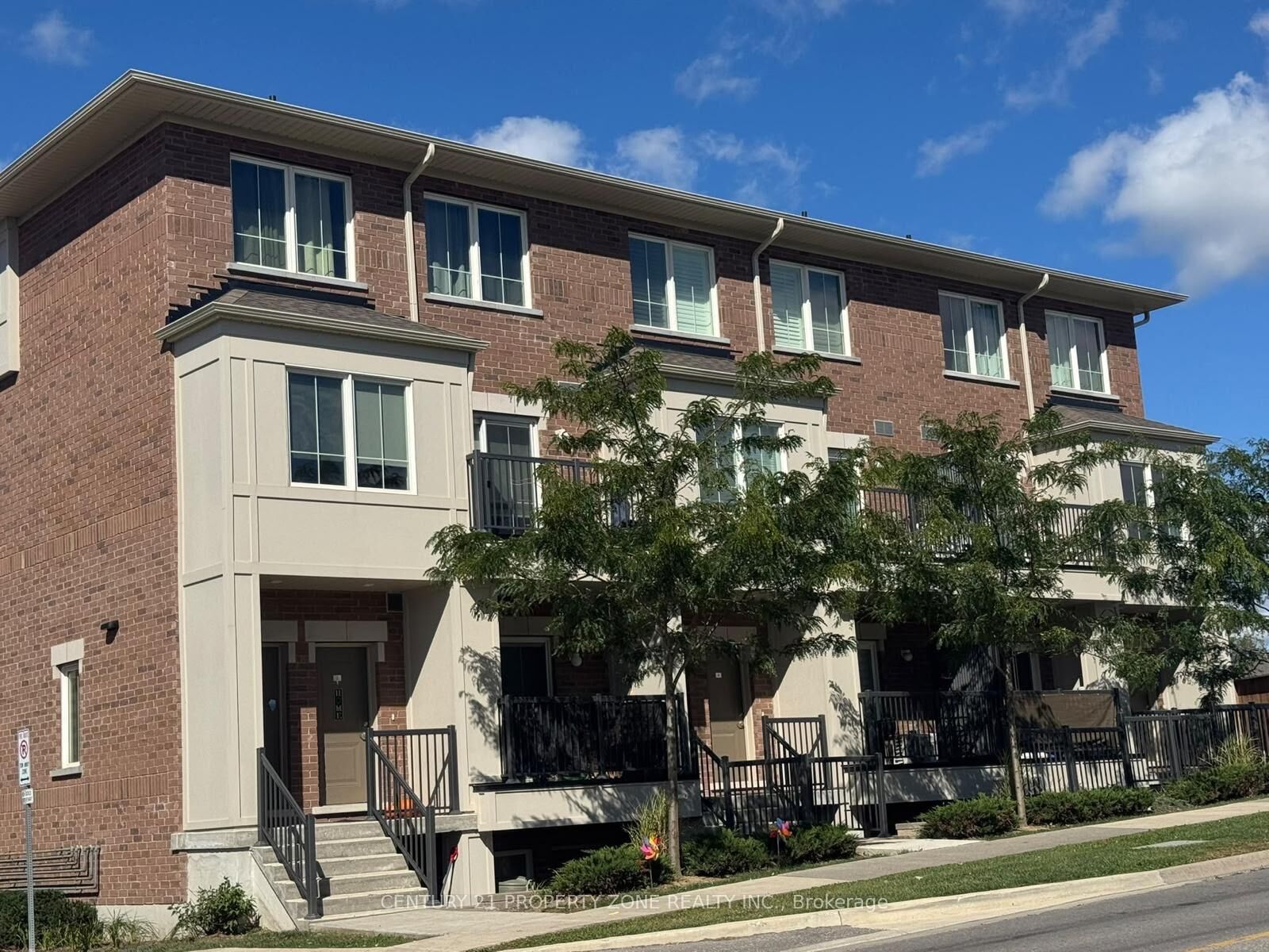 Property Photo:  485 Beresford Path 10  ON L1H 0B2 