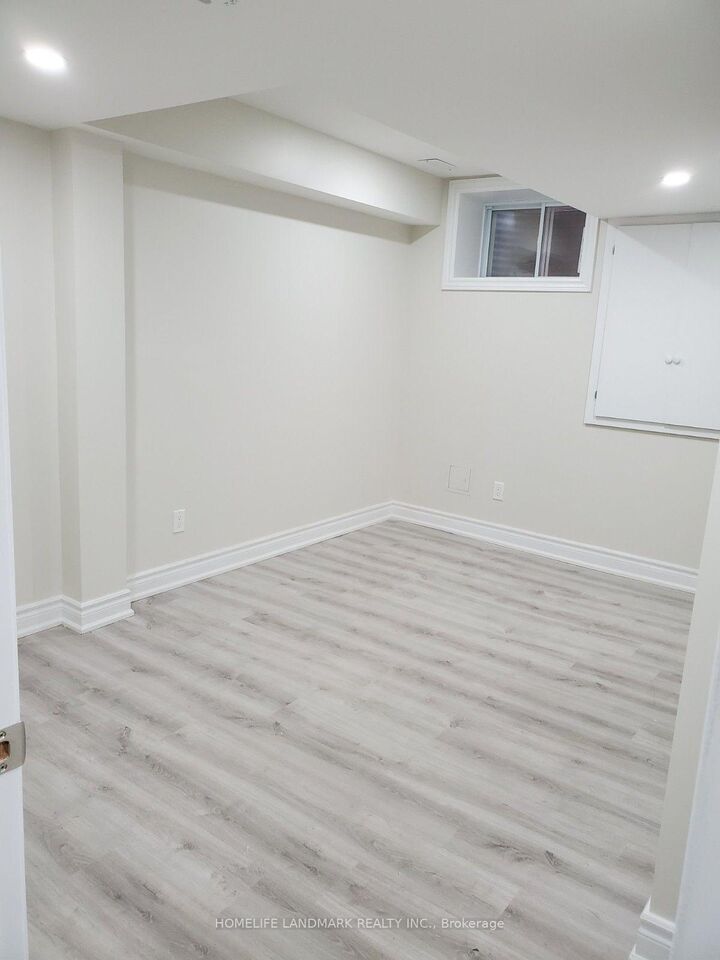 Property Photo:  523 Dymott Avenue Basement Unit  ON L9T 7V6 