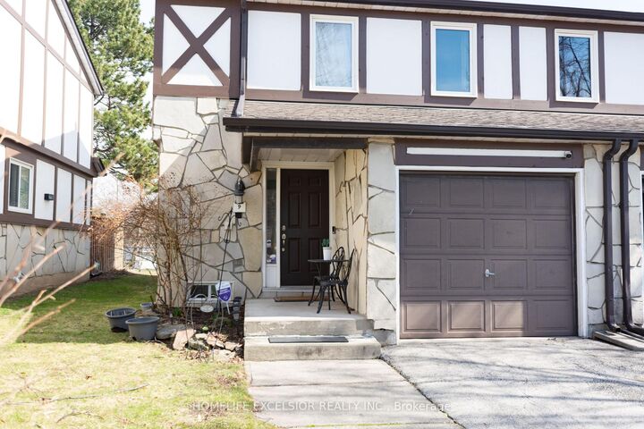 Property Photo:  2200 Glenwood School Drive 9  ON L7R 4H3 