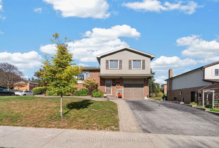 Property Photo: 2296 Kawartha Heights Boulevard ON K9K 1P4