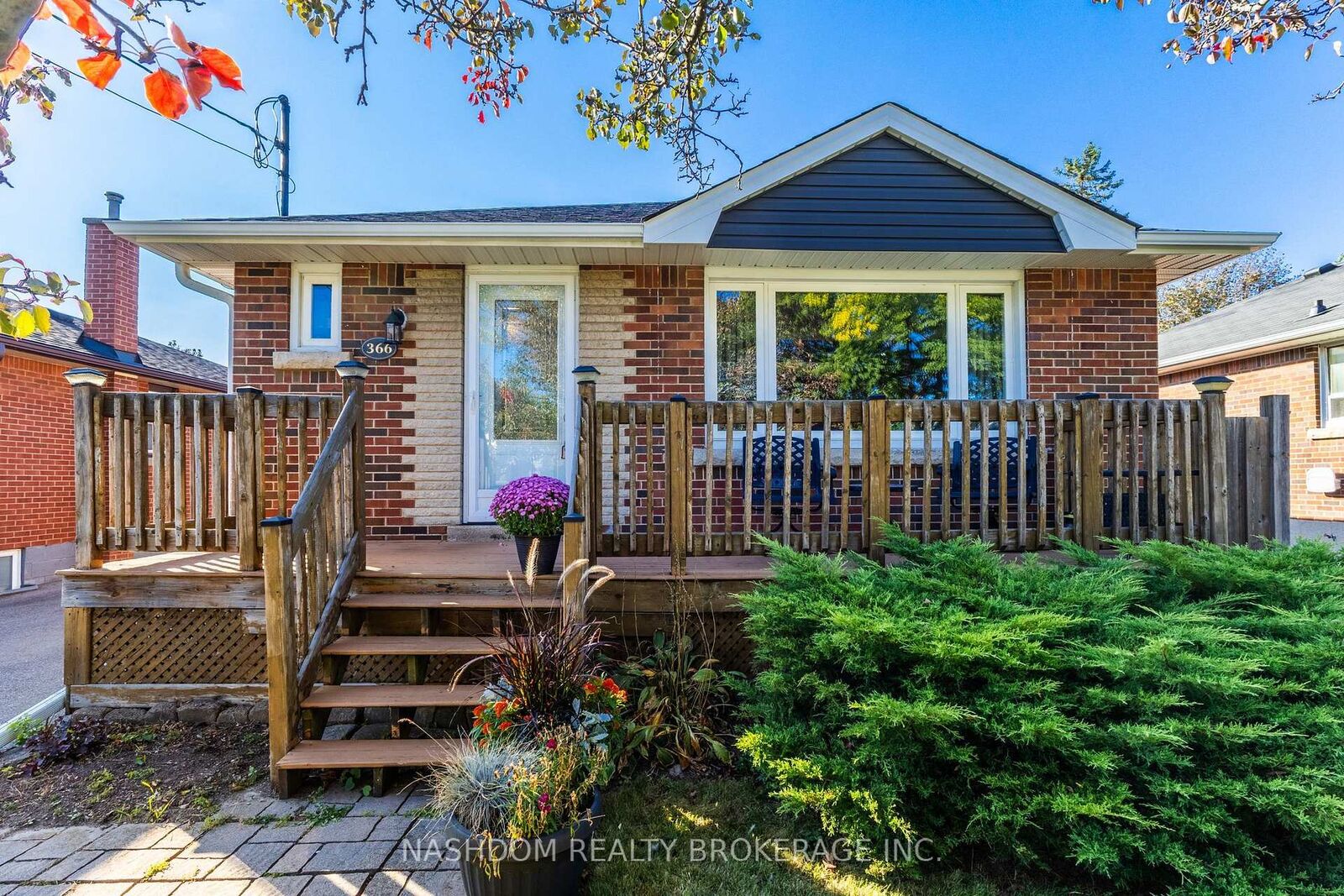 Property Photo:  366 East 17th Street  ON L9A 4N2 