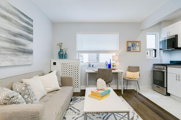 Property Photo:  214 Wellesley Street 304  ON M4X 1G2 