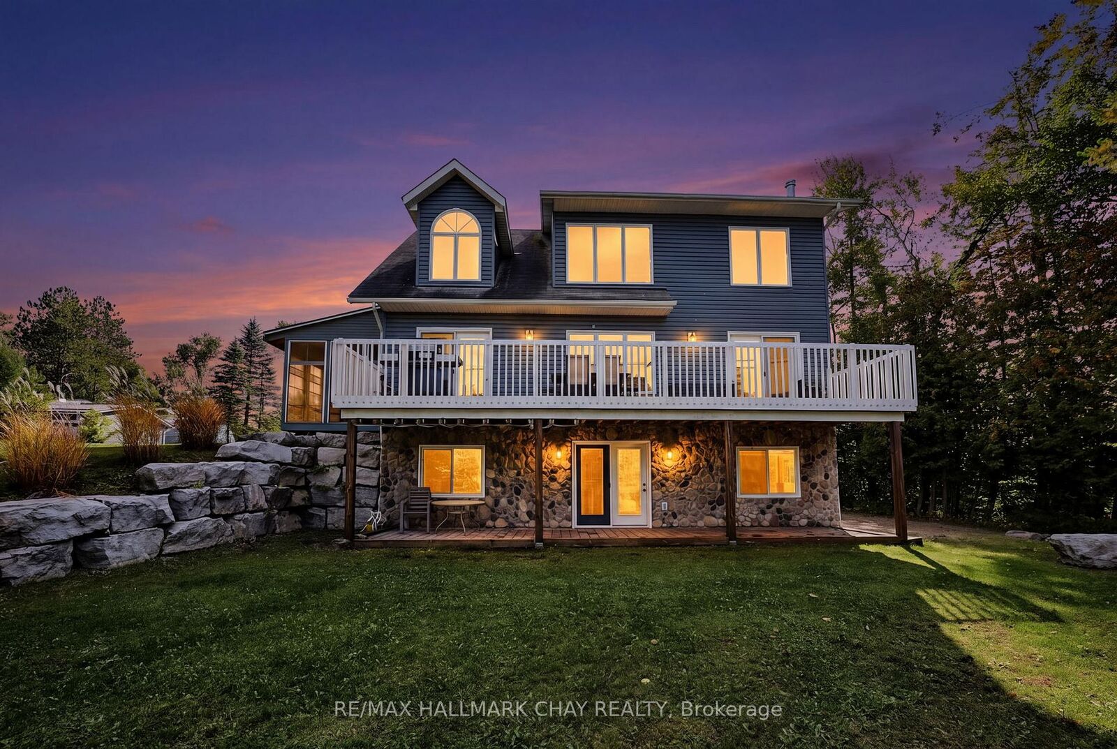 Property Photo:  466 Beaumont Drive  ON P1L 1X2 
