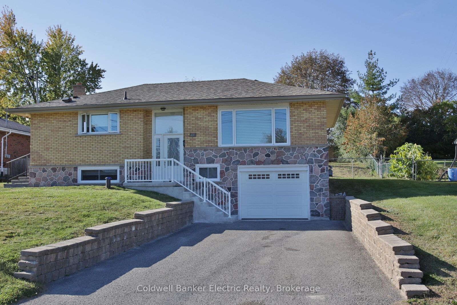 Property Photo:  282 Gifford Drive  ON K9L 1A7 