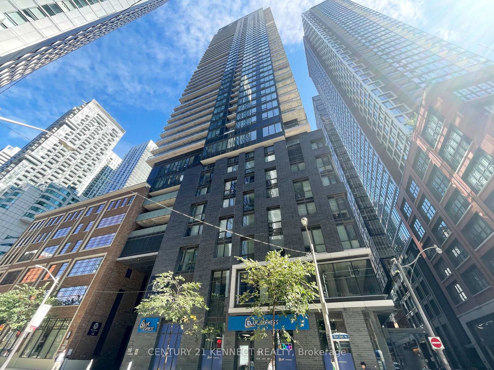 Property Photo:  115 Blue Jays Way 4309  ON M5V 0M4 