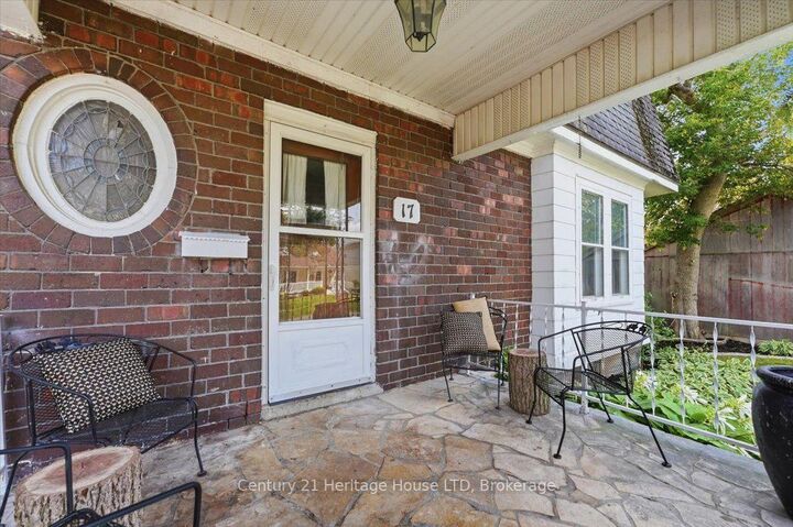 Property Photo: 17 Elizabeth Street E ON L3C 4M2