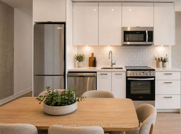 Property Photo:  284 King Street E 2307  ON M5A 1K4 