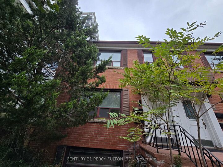 Property Photo:  40 Hillsdale Avenue E 40 B  ON M4S 1T5 