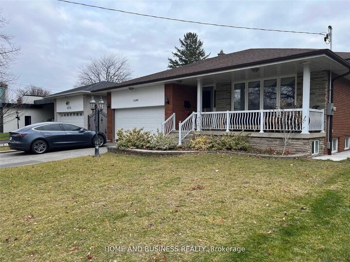 Property Photo:  1648 Sunnycove Drive Lower  ON L4X 1B7 