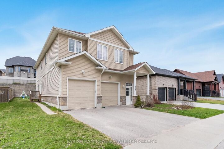 Property Photo:  3118 Emperor Drive  ON L3V 0G4 