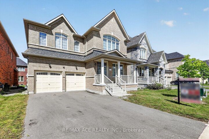 Property Photo: 10 Hitching Post Road ON L4P 2E7