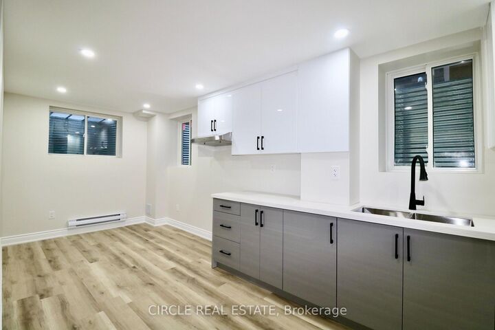 Property Photo: 59 Phoenix Boulevard 1 ON L9J 0C3