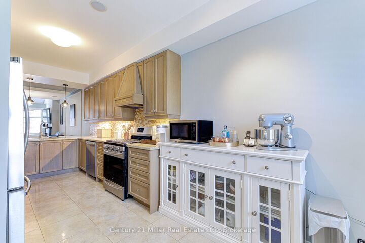 Property Photo:  3202 Epworth Crescent  ON L6M 0B2 