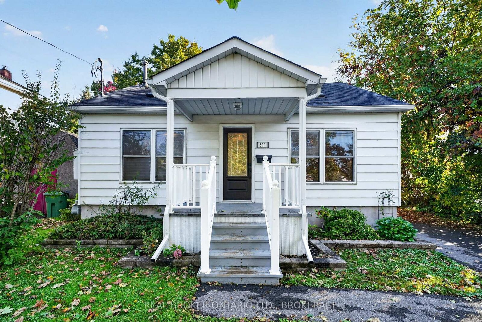 Property Photo:  311 Hoople Avenue  ON K6J 2A5 