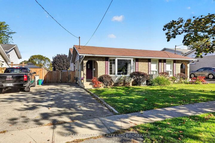 Property Photo:  45 Green Maple Drive  ON L2P 3P4 