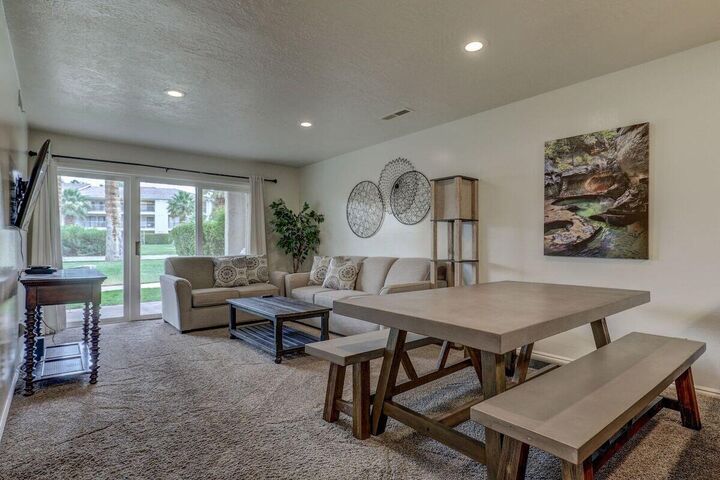 Property Photo: 1845 W Canyon View Dr Unit 1406 UT 84770