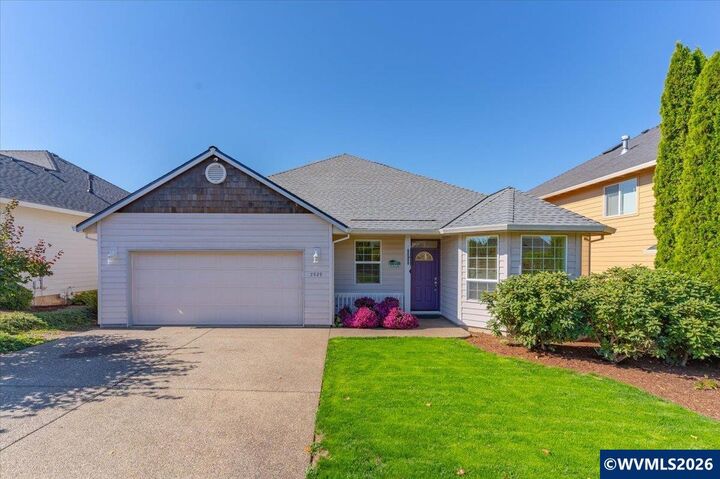 Property Photo: 5929 Sawgrass St SE OR 97306