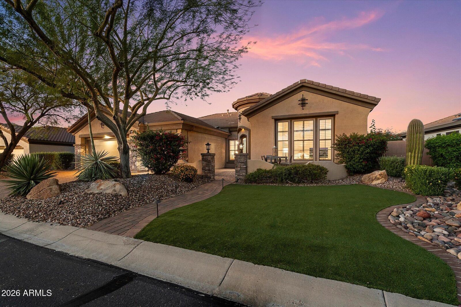 Property Photo:  1958 W Wayne Lane  AZ 85086 