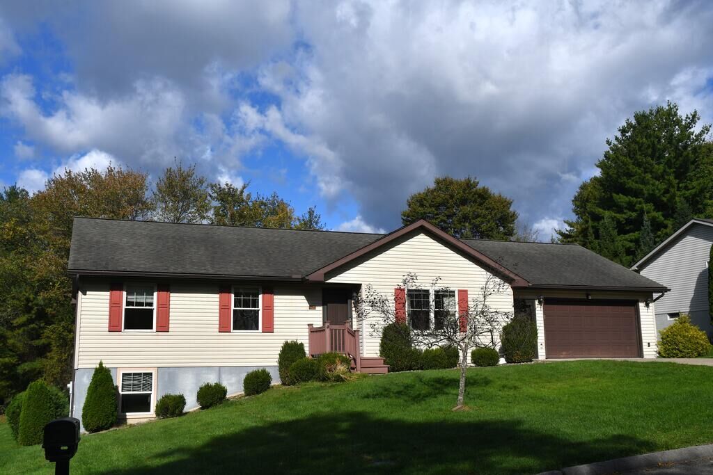 Property Photo:  566 South Second Avenue  PA 16214 