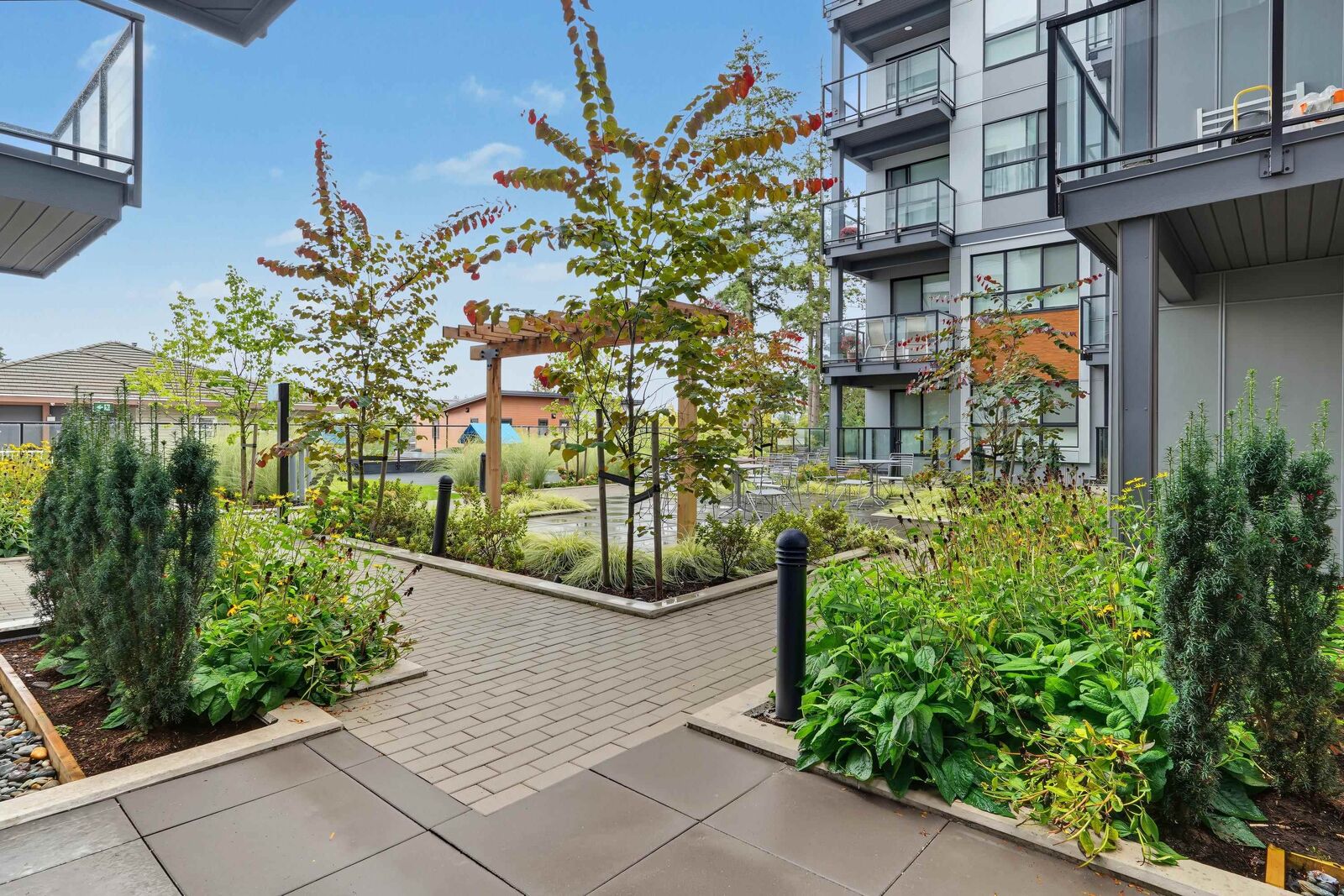 Property Photo:  13458 95 Avenue 602  BC V3V 0H1 
