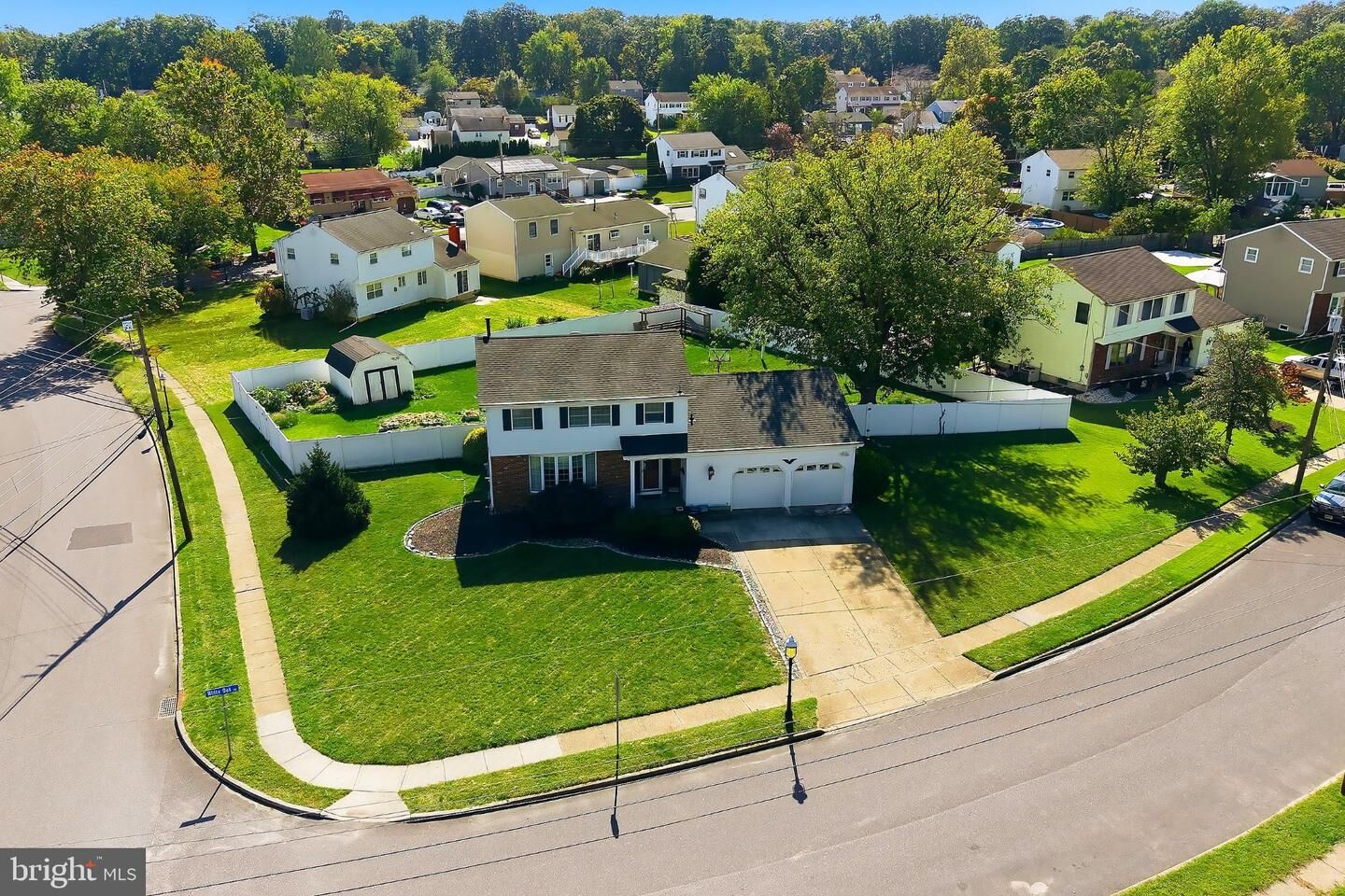 Property Photo:  1665 White Oak Lane  NJ 08094 