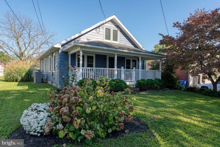 Property Photo:  9 Pleasant View Ave  PA 17584 