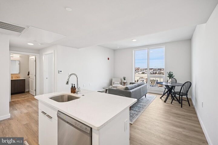 Property Photo:  1130 N Delaware Avenue 425  PA 19125 