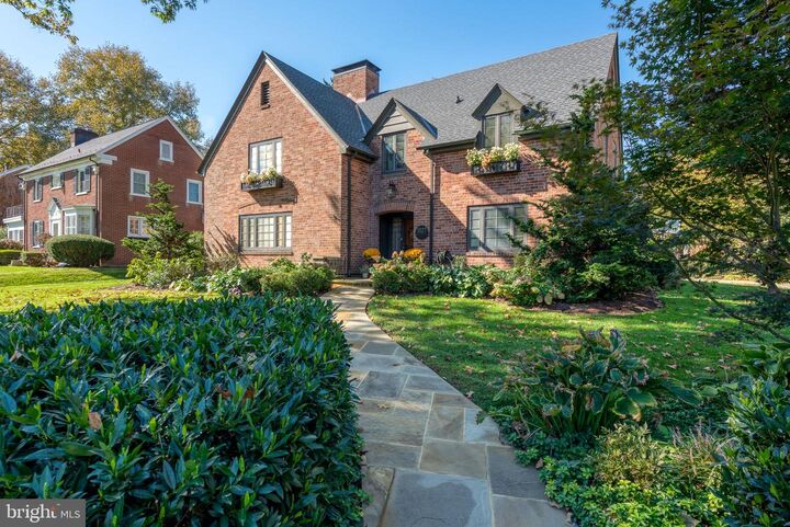 Property Photo:  1027 McGrann Boulevard  PA 17601 