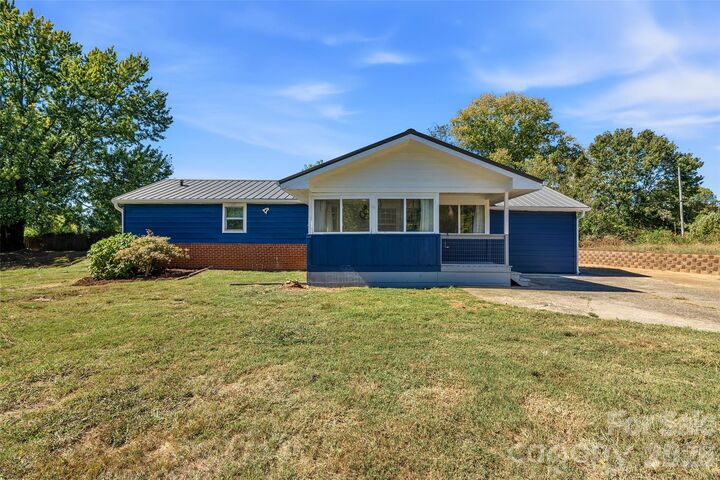 Property Photo:  181 Moody Avenue  NC 28715 