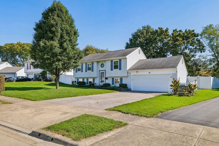 Property Photo: 2928 Daisy Lane OH 43204