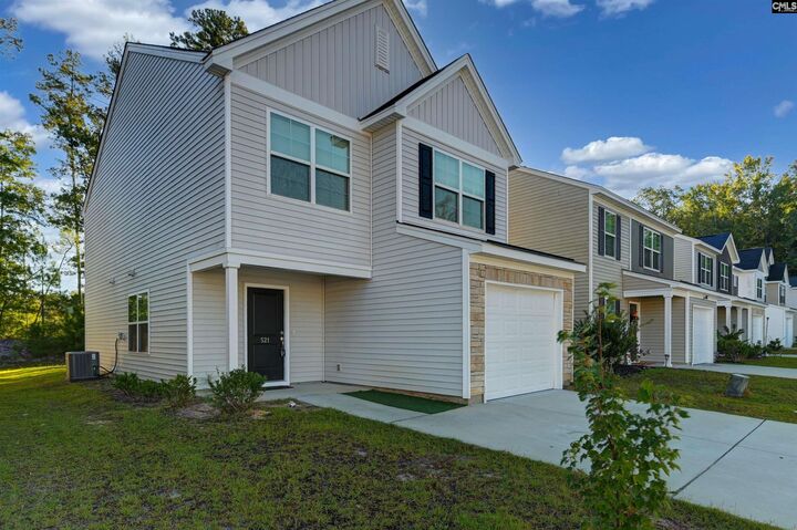 Property Photo:  521 Kirkwall Ct  SC 29073 