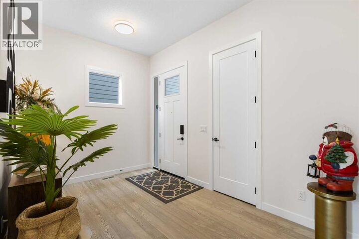 Property Photo: 24 Aspen Woods Park Southwest AB T3H 6H8