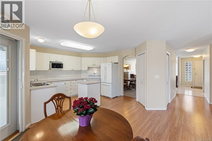 Property Photo:  568 Hampstead Street  BC V9P 2T7 