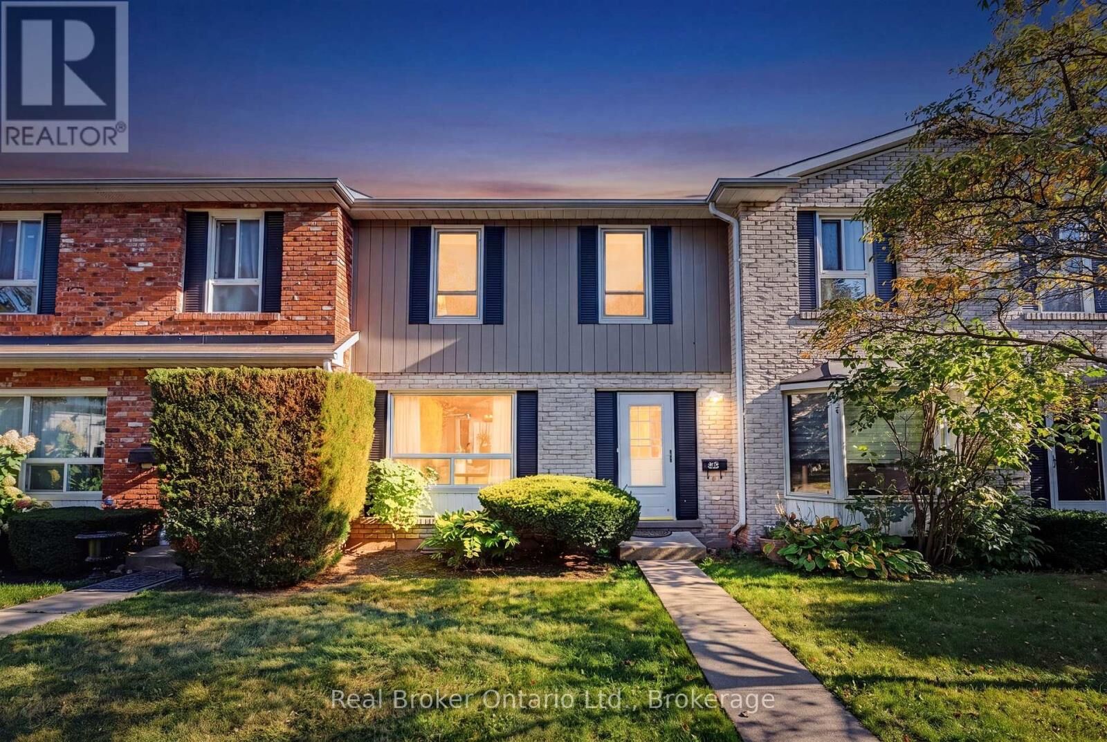 Property Photo: 5475 Lakeshore Unit Road 54 ON L7L 1E1