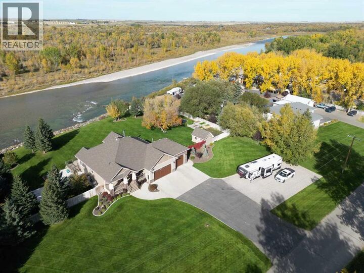 Property Photo:  305 Lyndon Road  AB T0L 0Z0 