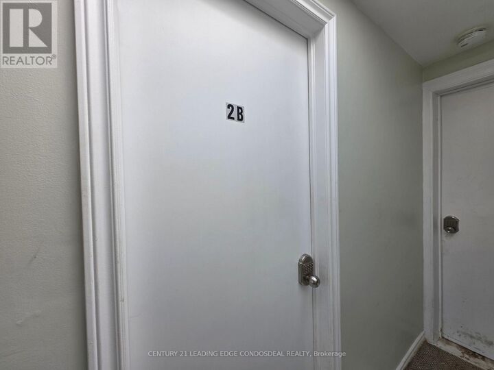 Property Photo:  658 Dundas Street West 2B  ON M5T 1H9 